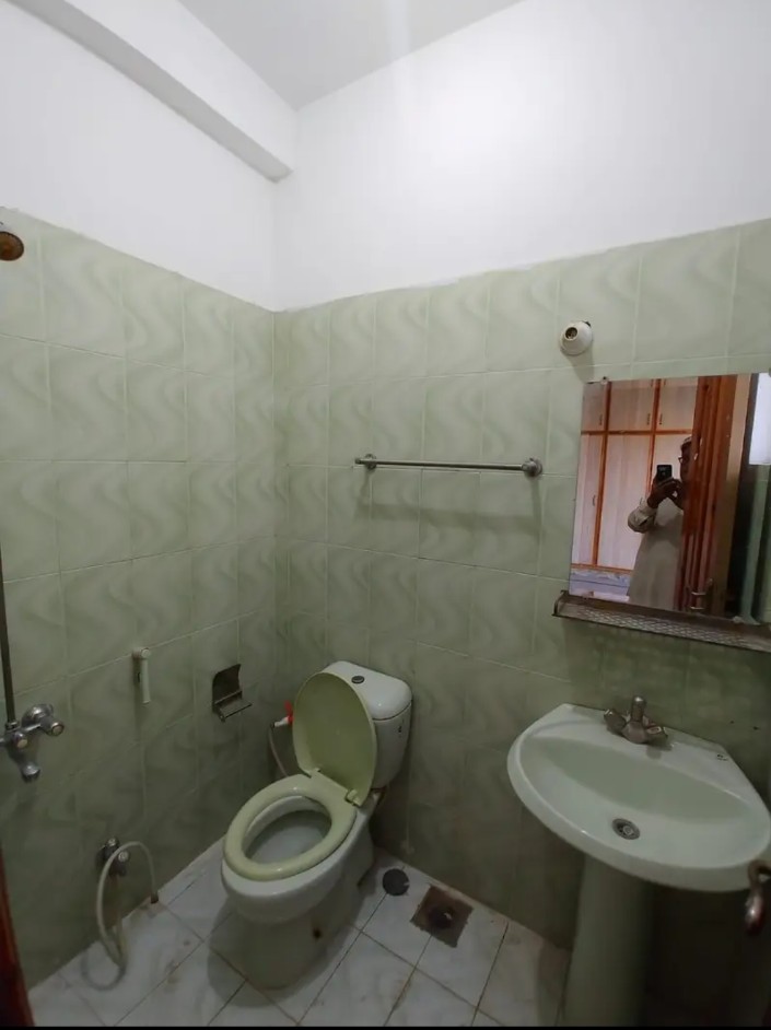 2nd Floor Flat For Sale For